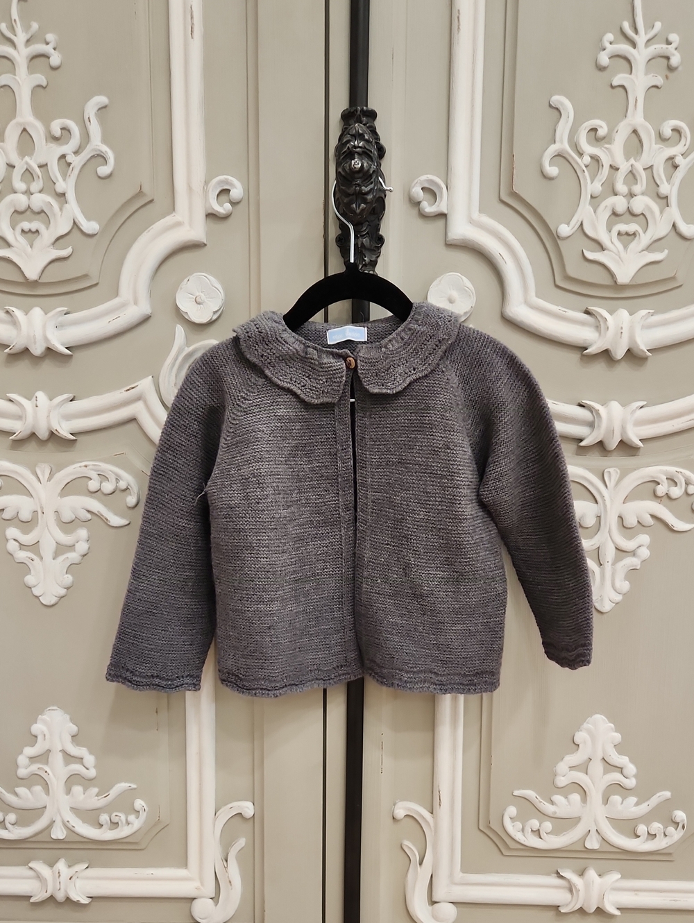 Mac Illusion Girl Gray Knit Cardigan with Scalloped Collar Size 2 Made In Spain
